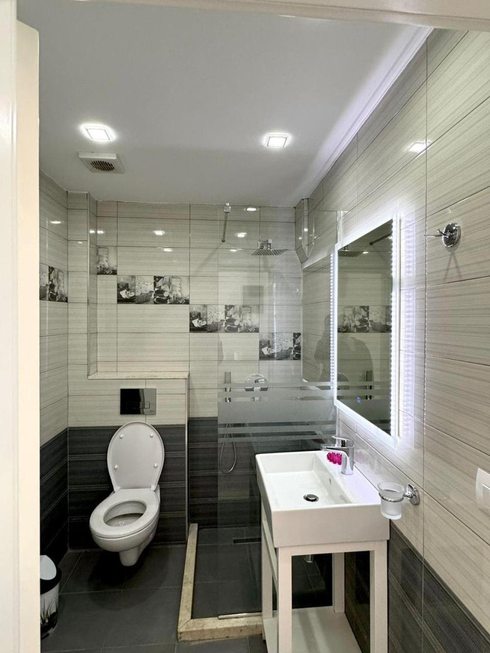 Kleopatra Apartment
